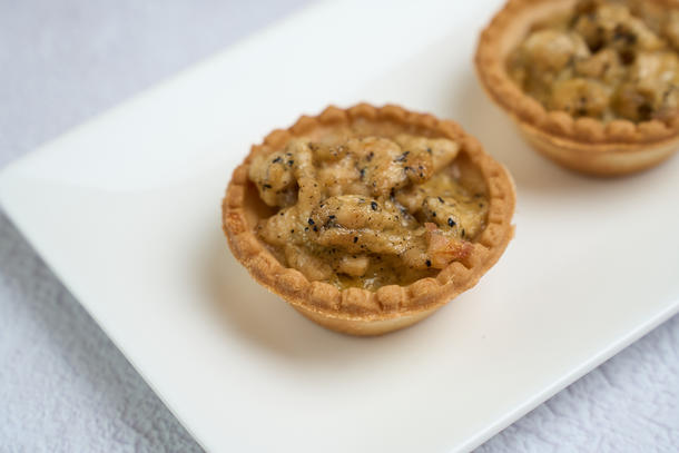 Киш с индейкой и грибами