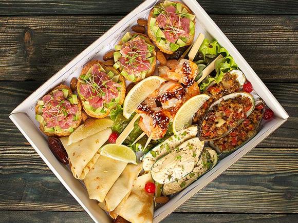 Заказать Сет "Океан" коллекция морепродуктов на 4-6 персон в Санкт-Петербурге