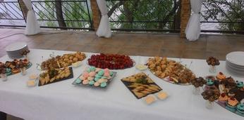 Легкие фуршетные закуски на 13-15 персон