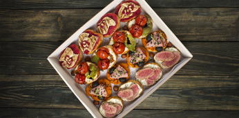 Доставка блюд и напитков на 27 персон