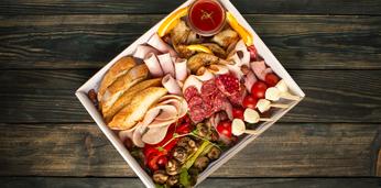 Доставка блюд и напитков на 15 персон